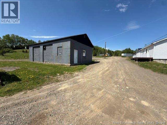 424 Darlington Drive, Dalhousie, New Brunswick  E8C 1M8 - Photo 4 - NB141234