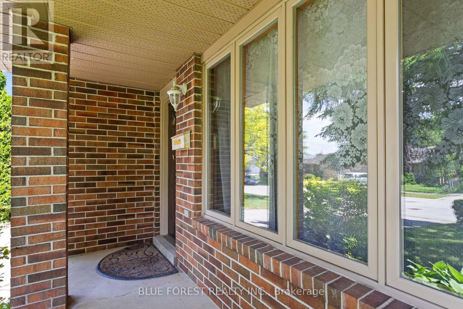30 Gerald Crescent, London South, Ontario  N5Z 5A4 - Photo 5 - X13424630