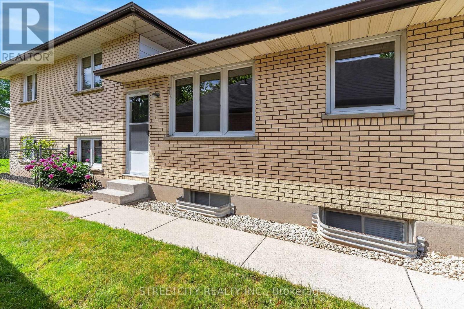 5 Mc Larty Drive, St. Thomas, Ontario  N5R 5J7 - Photo 33 - X13424736