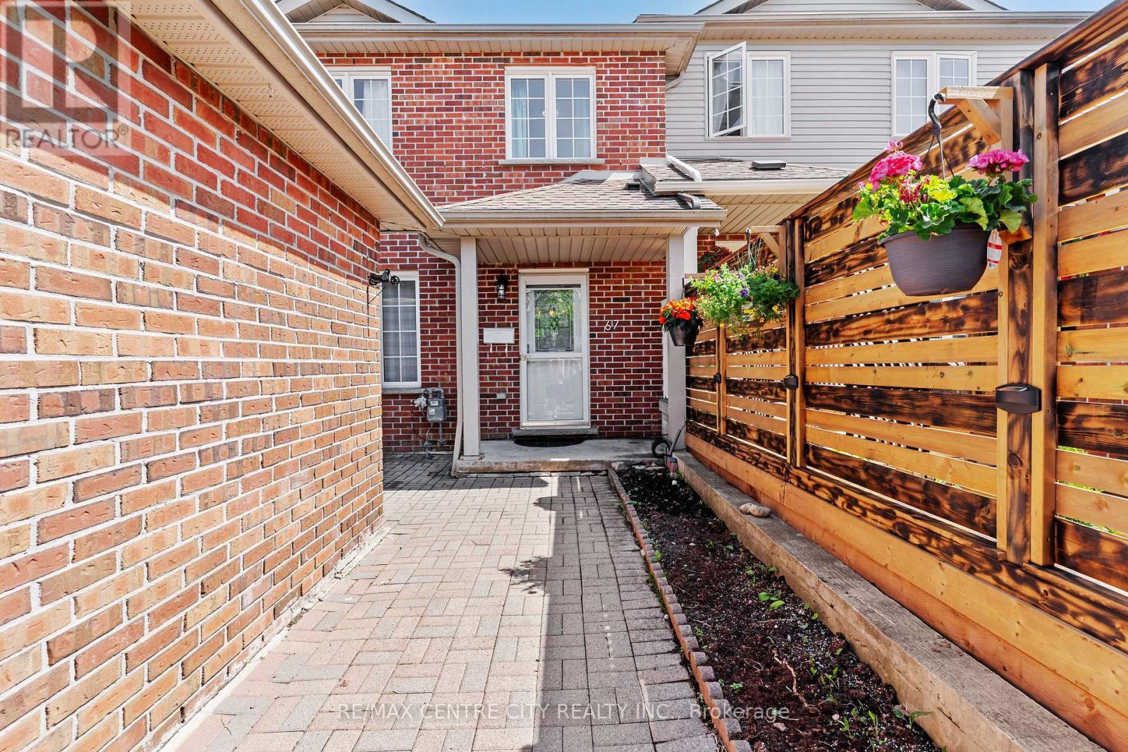 67 Ralgreen Crescent, Kitchener, Ontario  N2M 1V1 - Photo 3 - X13424808