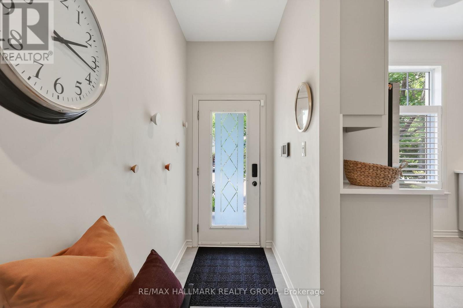 312 Iona Street, Ottawa, Ontario  K1Z 7B9 - Photo 4 - X13424610
