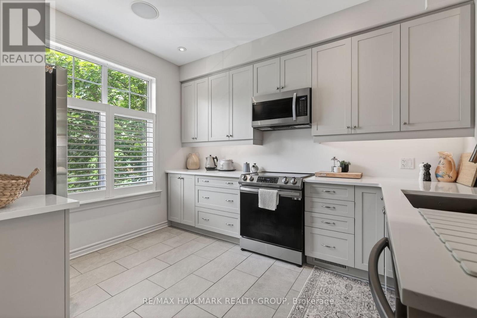 312 Iona Street, Ottawa, Ontario  K1Z 7B9 - Photo 8 - X13424610