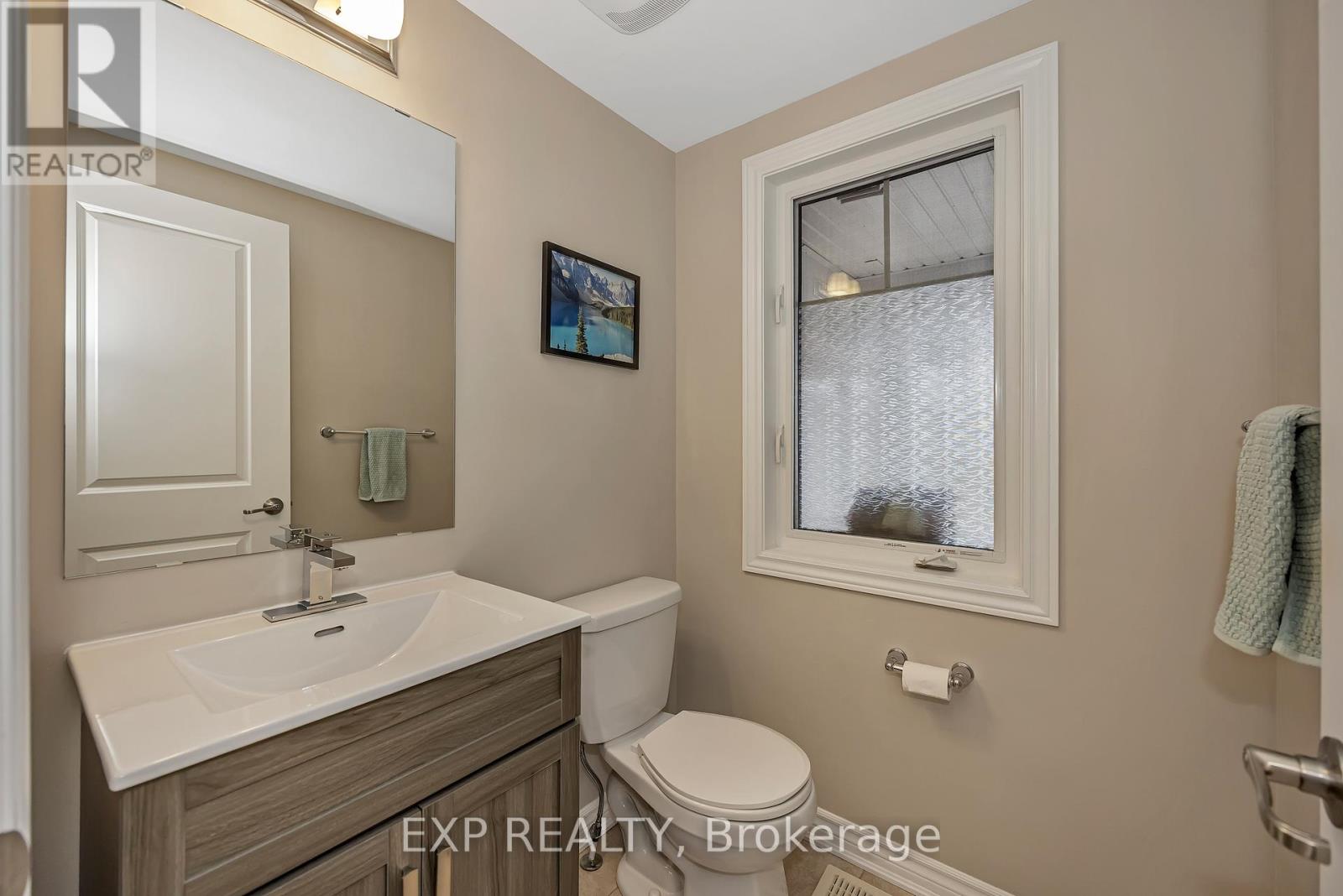 104 Conifer Creek Circle, Ottawa, Ontario  K2M 0L7 - Photo 4 - X13424716