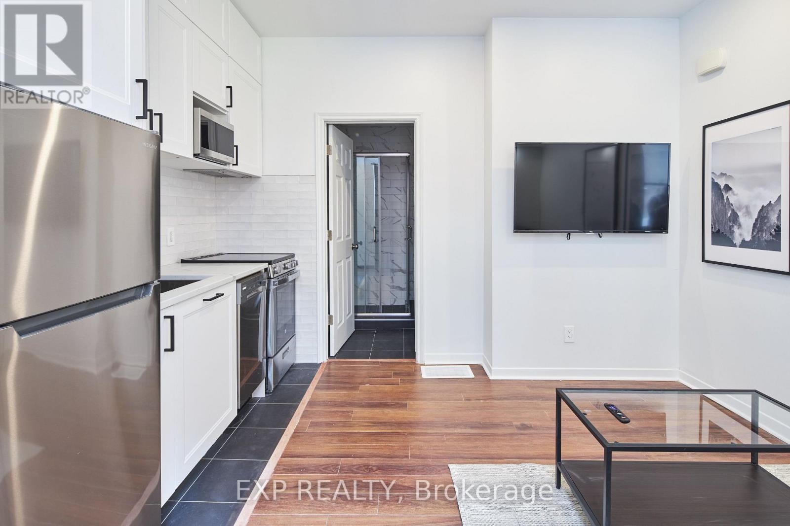 331 Catherine Street, Ottawa, Ontario  K1R 5T4 - Photo 2 - X13424920