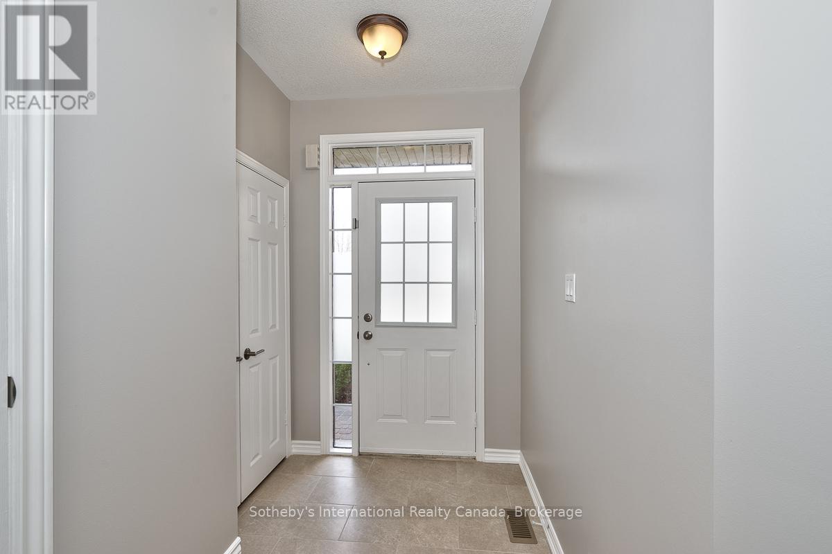 2030 Shady Glen Road, Oakville, Ontario  L6M 3T4 - Photo 4 - W13424708