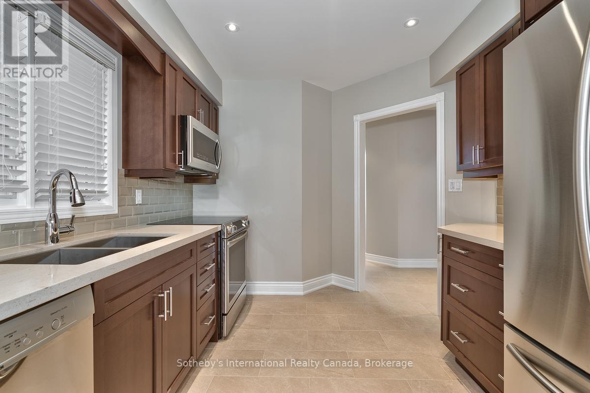 2030 Shady Glen Road, Oakville, Ontario  L6M 3T4 - Photo 6 - W13424708