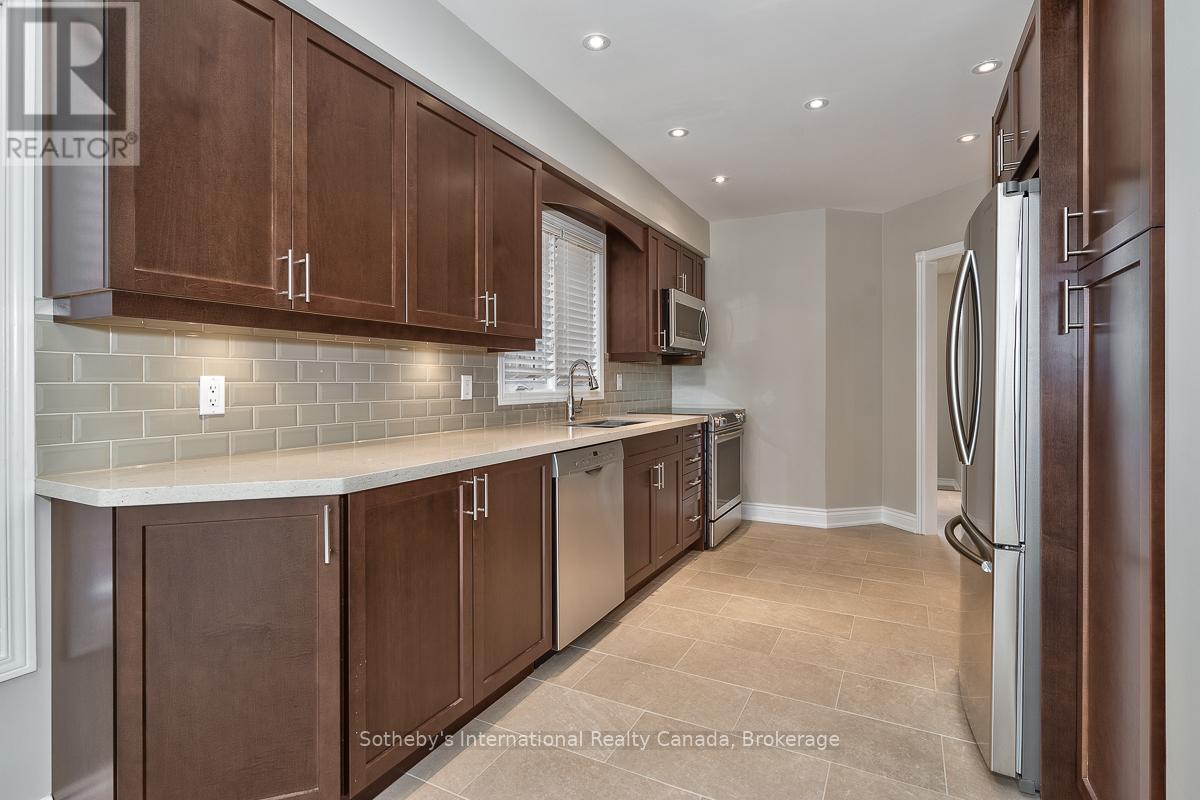 2030 Shady Glen Road, Oakville, Ontario  L6M 3T4 - Photo 7 - W13424708