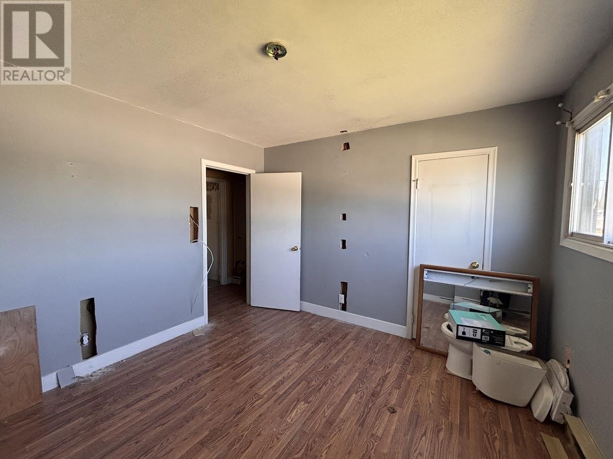 50 Neebig Ave, Manitouwadge, Ontario  P0T 2C0 - Photo 12 - TB2601438