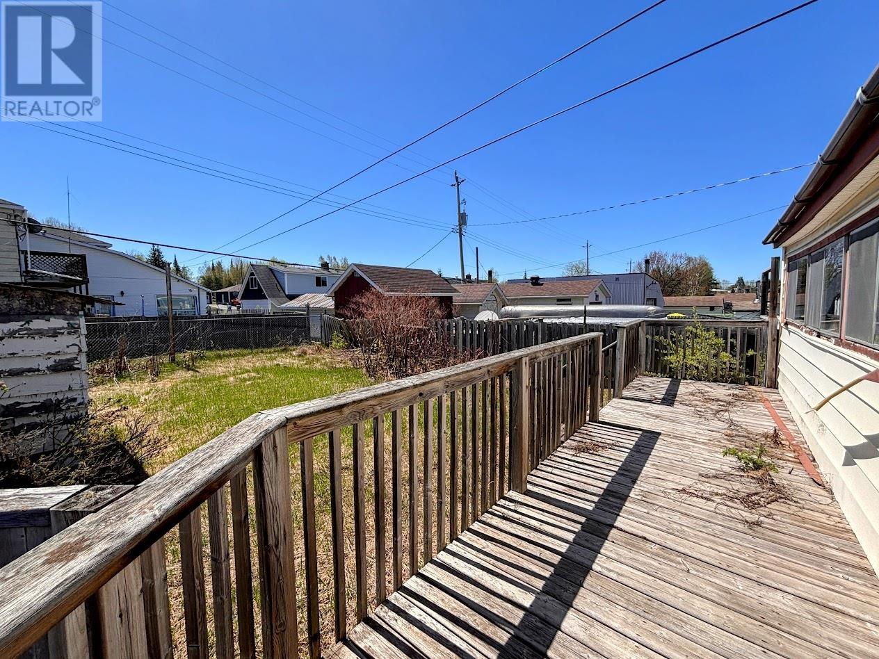 50 Neebig Ave, Manitouwadge, Ontario  P0T 2C0 - Photo 27 - TB2601438