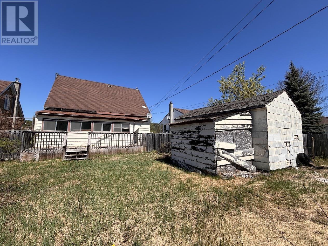 50 Neebig Ave, Manitouwadge, Ontario  P0T 2C0 - Photo 29 - TB2601438