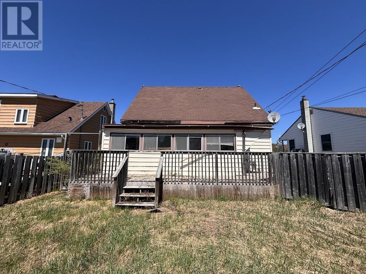50 Neebig Ave, Manitouwadge, Ontario  P0T 2C0 - Photo 30 - TB2601438