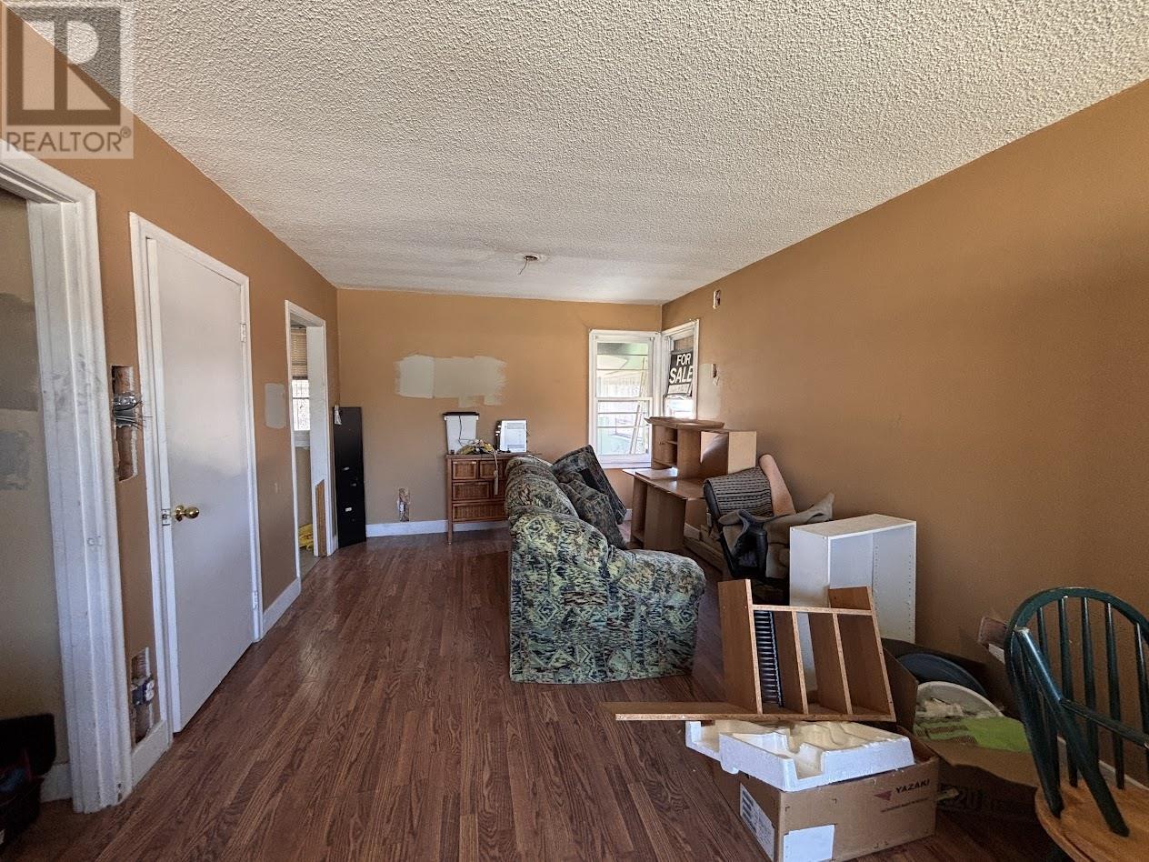 50 Neebig Ave, Manitouwadge, Ontario  P0T 2C0 - Photo 8 - TB2601438