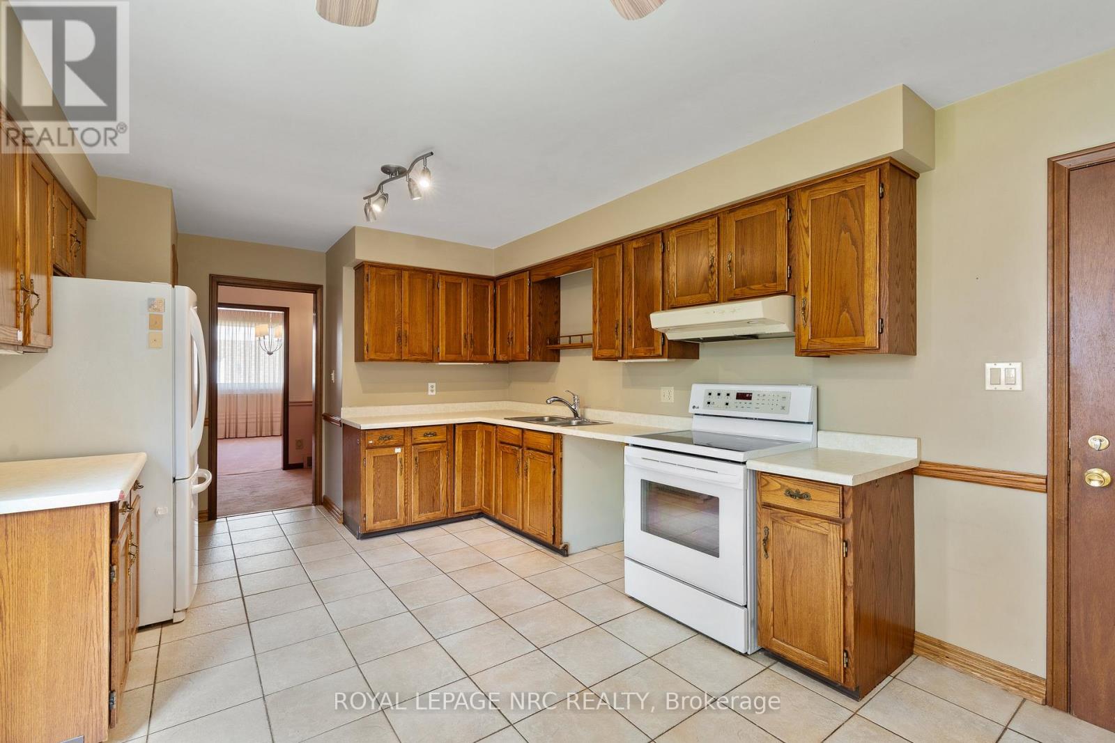 63 Berkwood Place, Pelham, Ontario  L0S 1E2 - Photo 13 - X13424522