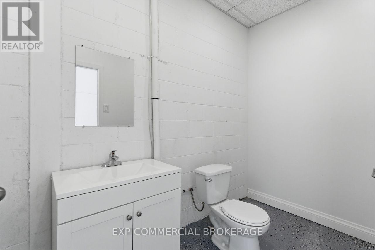 6 - 397 Humberline Drive, Toronto, Ontario  M9W 5T5 - Photo 5 - W13131108