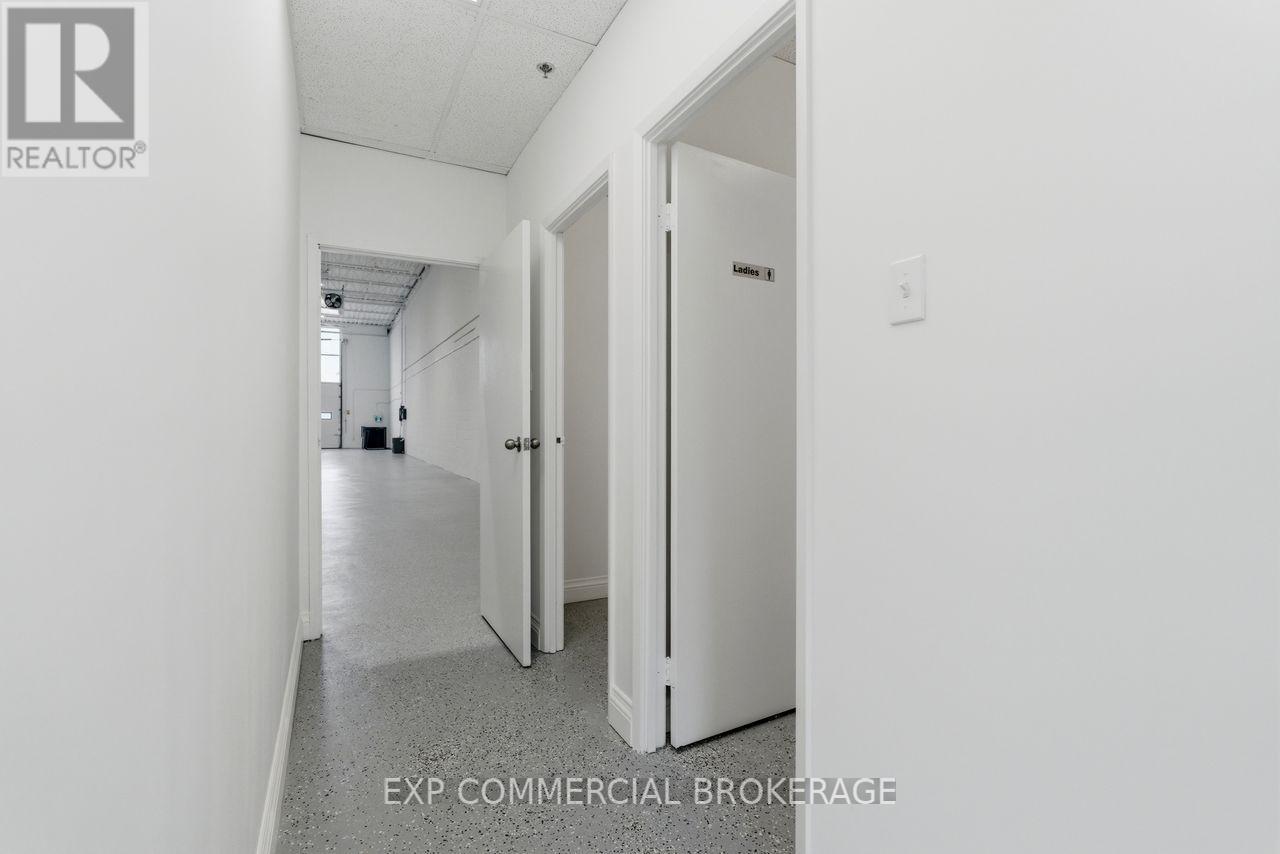 3 - 397 Humberline Drive, Toronto, Ontario  M9W 5T5 - Photo 3 - W13131110