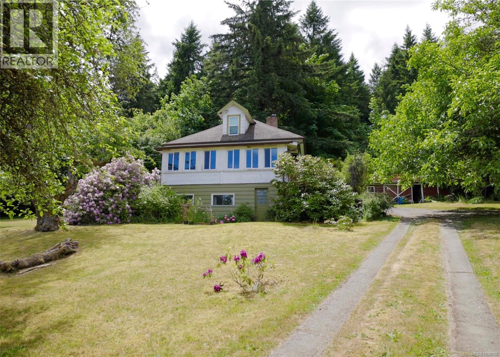 5002 Grouhel Rd, Ladysmith, British Columbia