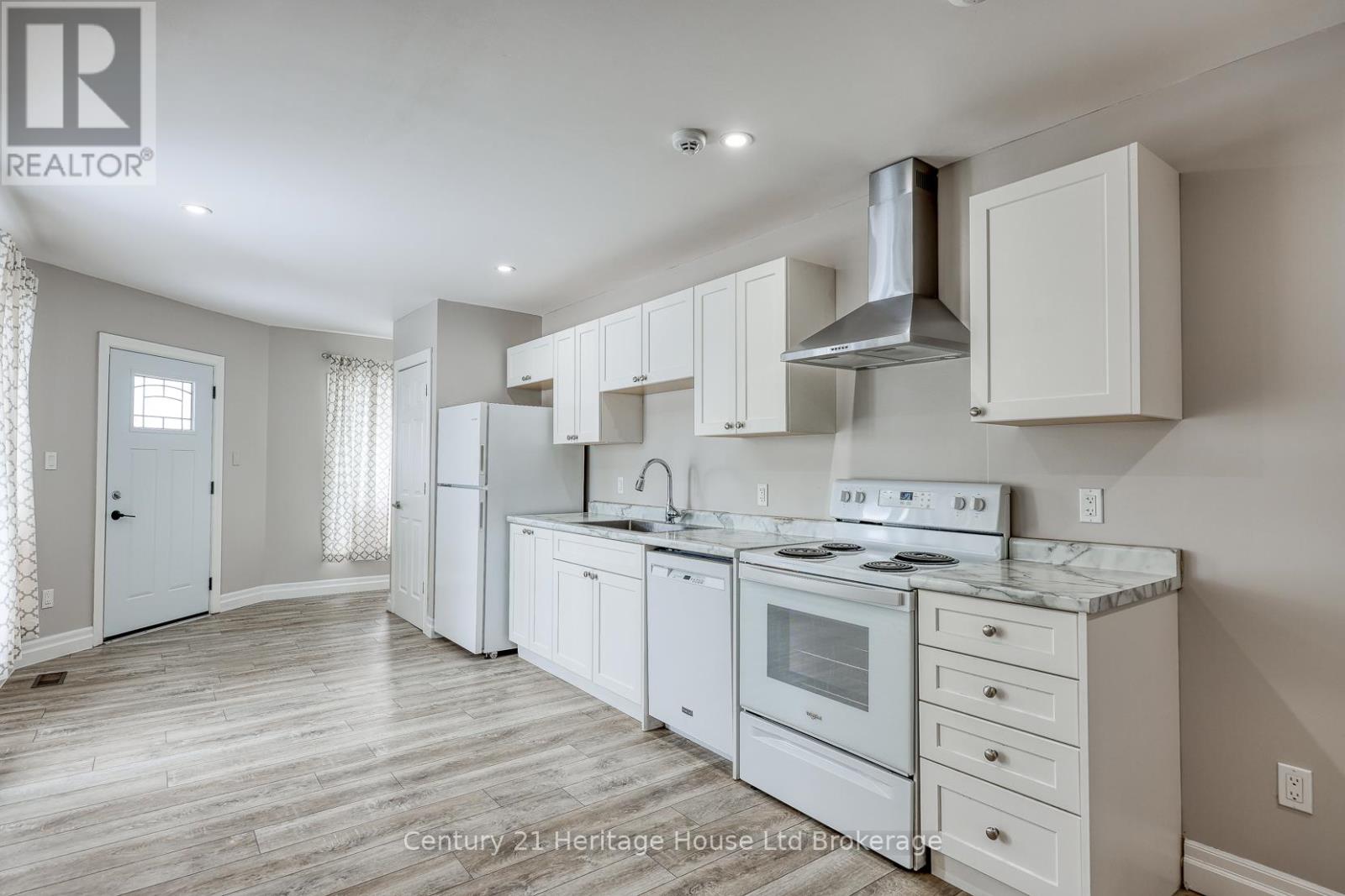 729 Hounsfield Street, Woodstock, Ontario  N4S 1P3 - Photo 3 - X12851848