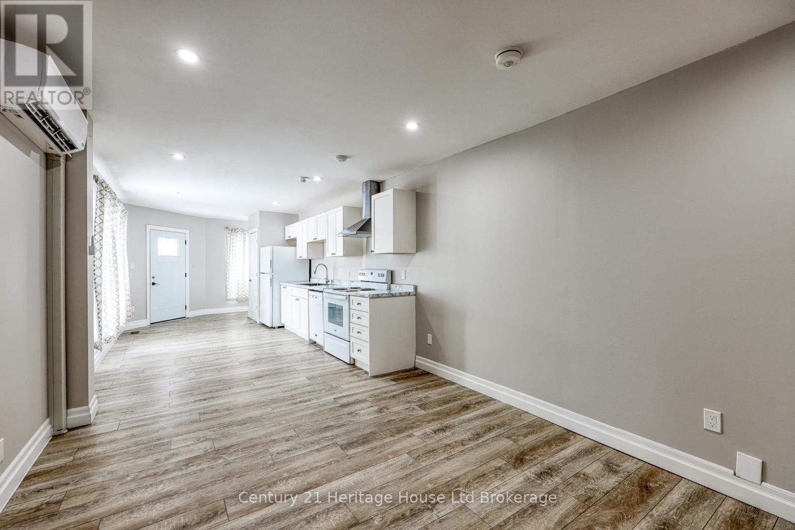 729 Hounsfield Street, Woodstock, Ontario  N4S 1P3 - Photo 2 - X12851848