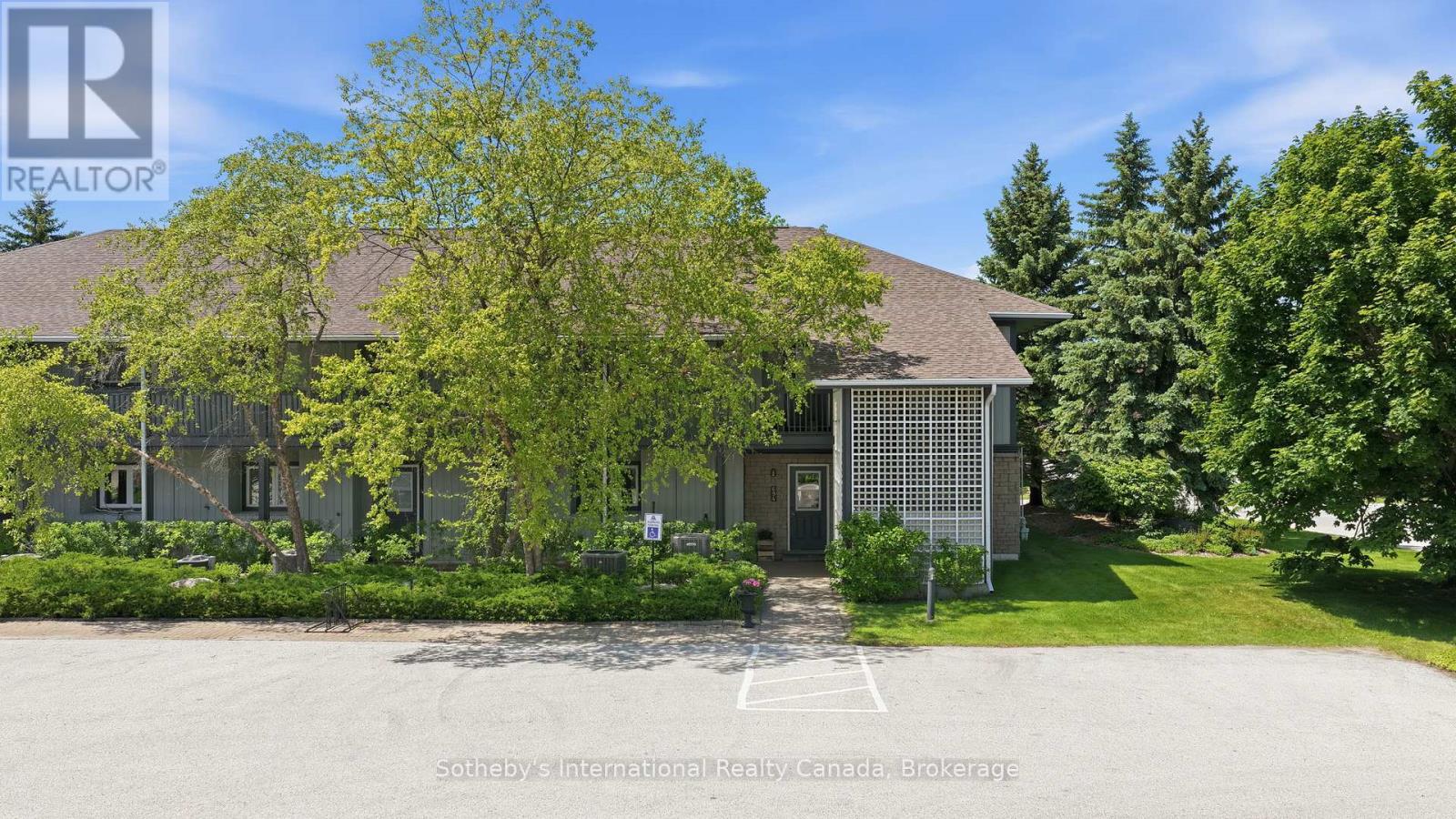 694 Johnston Park Avenue, Collingwood, Ontario L9Y 5C7 - Photo 2 - S13424780