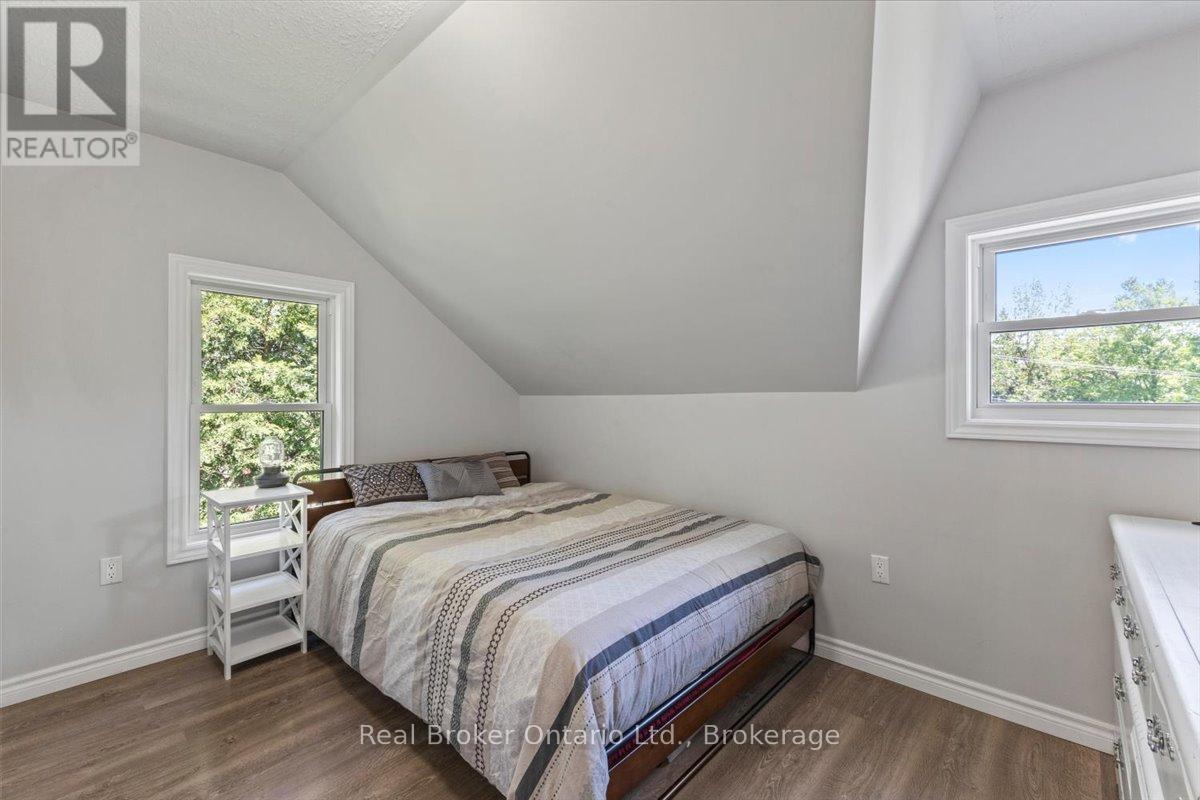 732 Arthur Street, West Grey, Ontario  N0G 1C0 - Photo 14 - X13424484