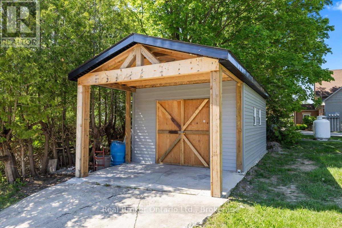 732 Arthur Street, West Grey, Ontario  N0G 1C0 - Photo 18 - X13424484