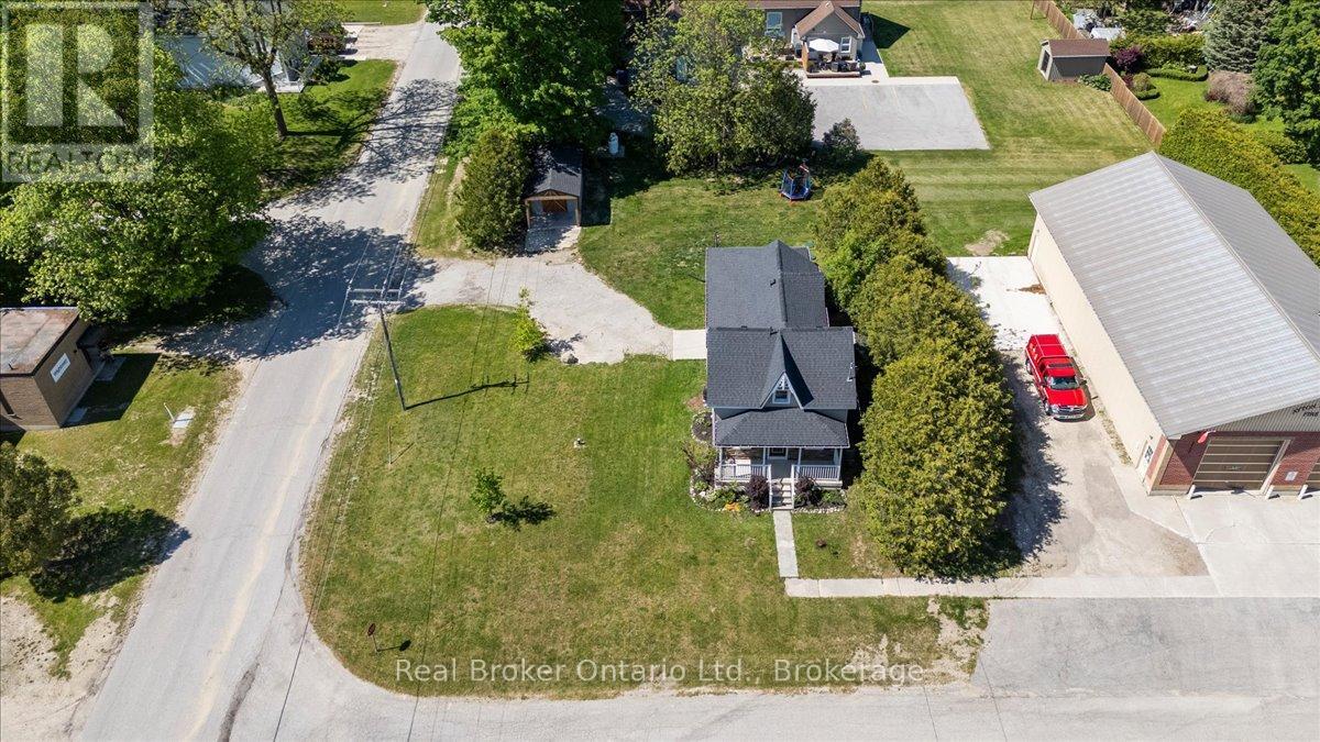 732 Arthur Street, West Grey, Ontario  N0G 1C0 - Photo 2 - X13424484