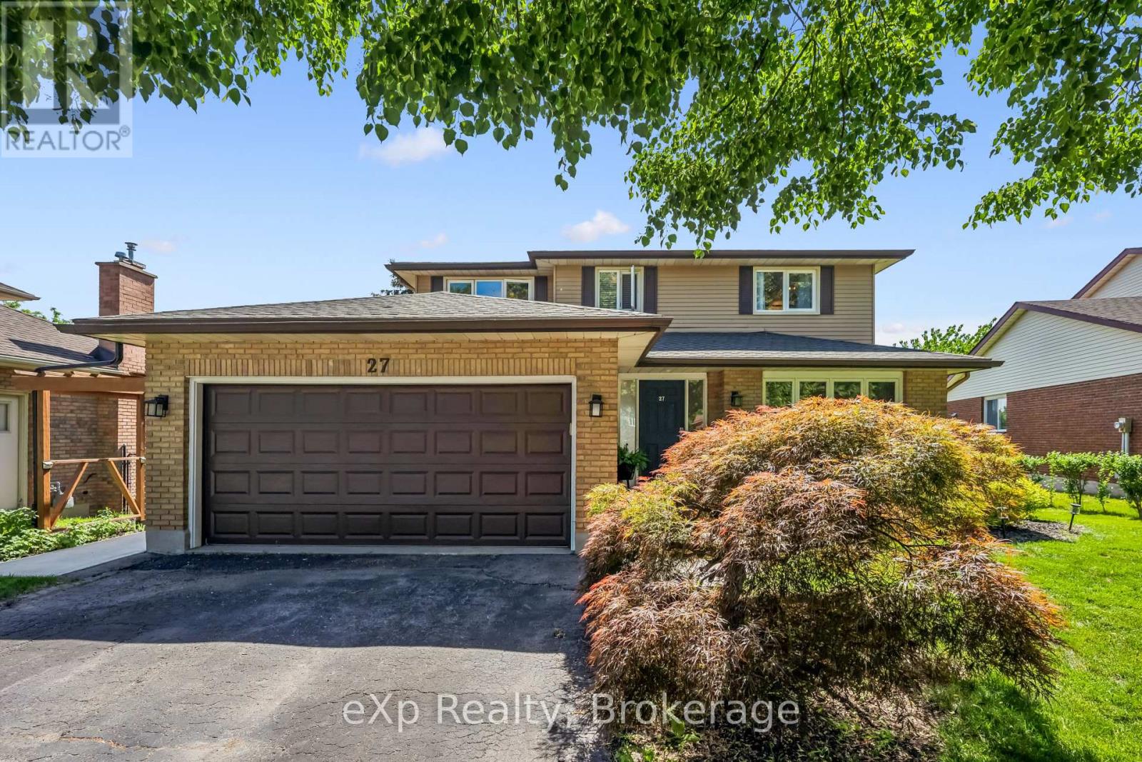 27 NOTCHWOOD COURT, Kitchener, Ontario