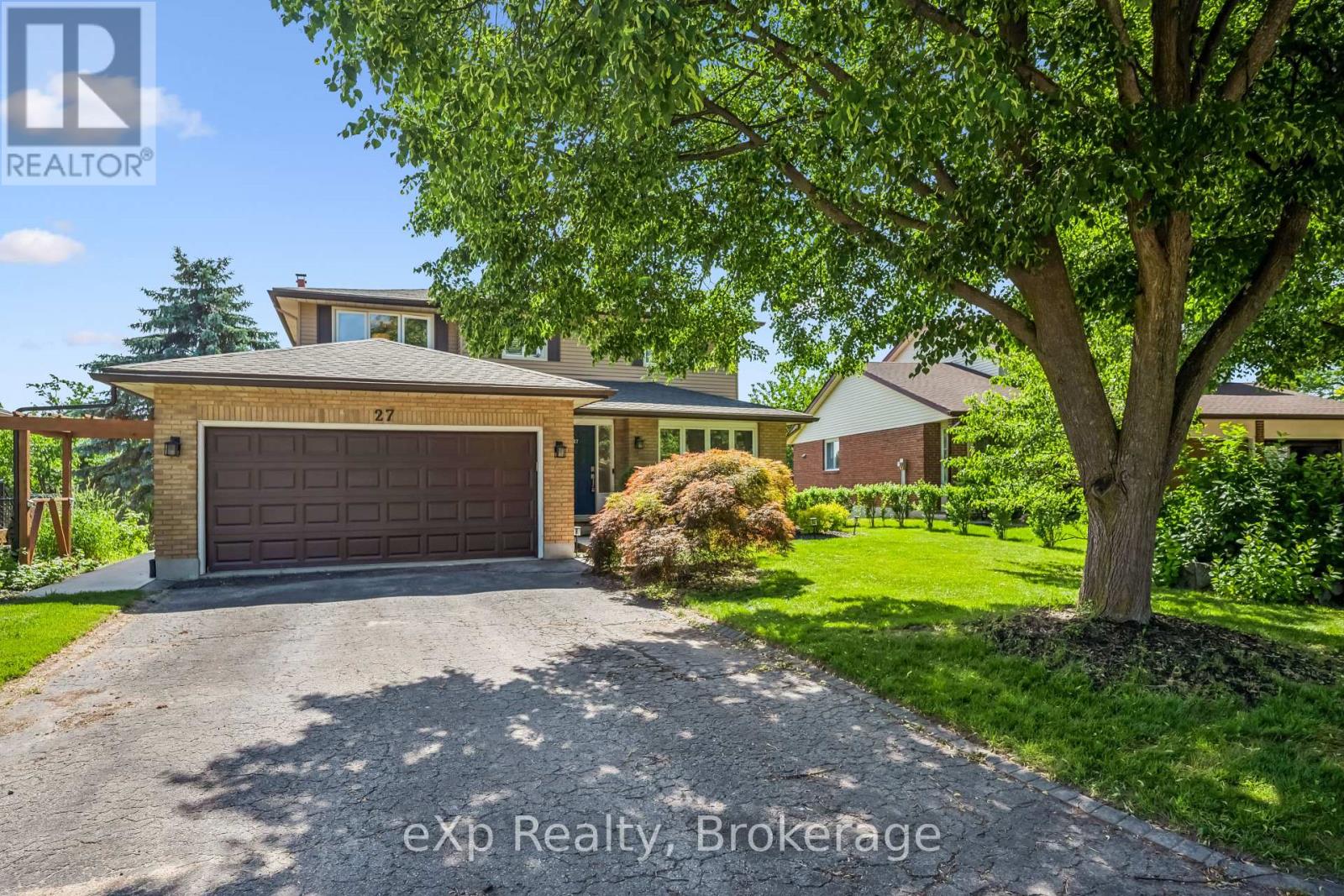 27 Notchwood Court, Kitchener, Ontario  N2A 3L4 - Photo 2 - X13424690
