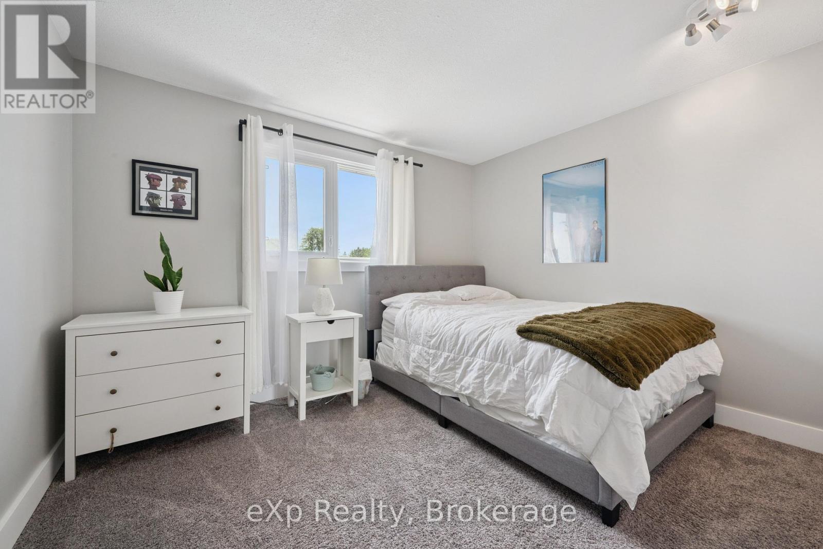 27 Notchwood Court, Kitchener, Ontario  N2A 3L4 - Photo 31 - X13424690