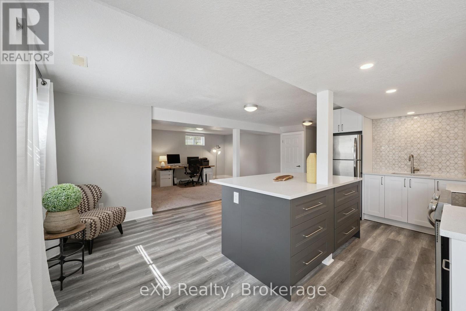 27 Notchwood Court, Kitchener, Ontario  N2A 3L4 - Photo 36 - X13424690
