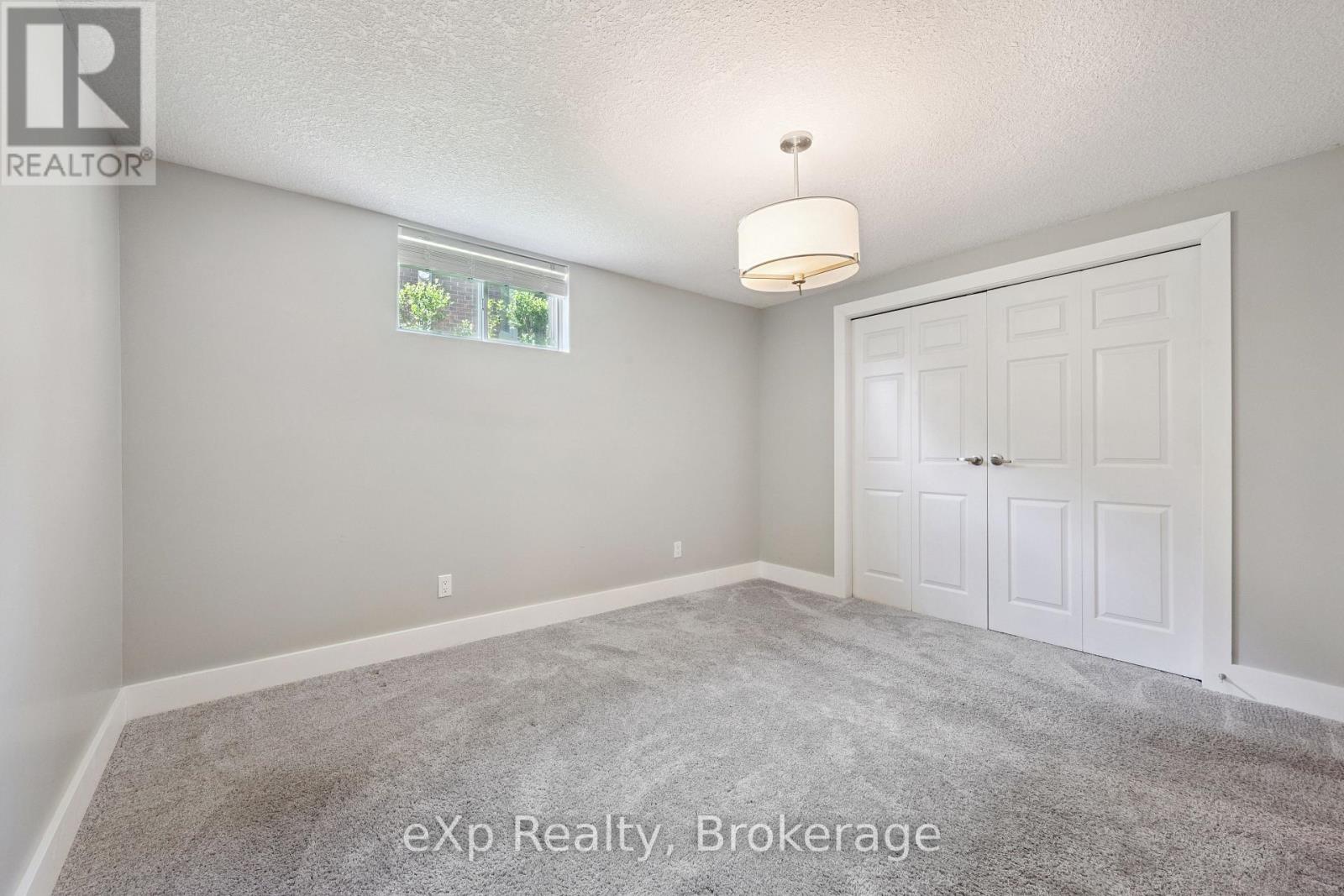 27 Notchwood Court, Kitchener, Ontario  N2A 3L4 - Photo 40 - X13424690