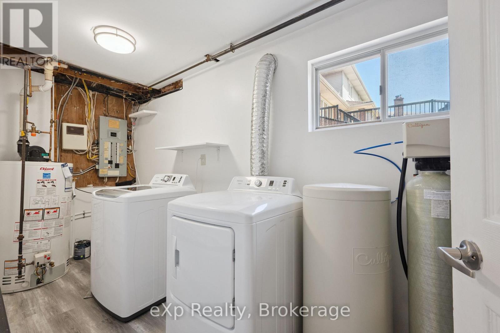 27 Notchwood Court, Kitchener, Ontario  N2A 3L4 - Photo 42 - X13424690