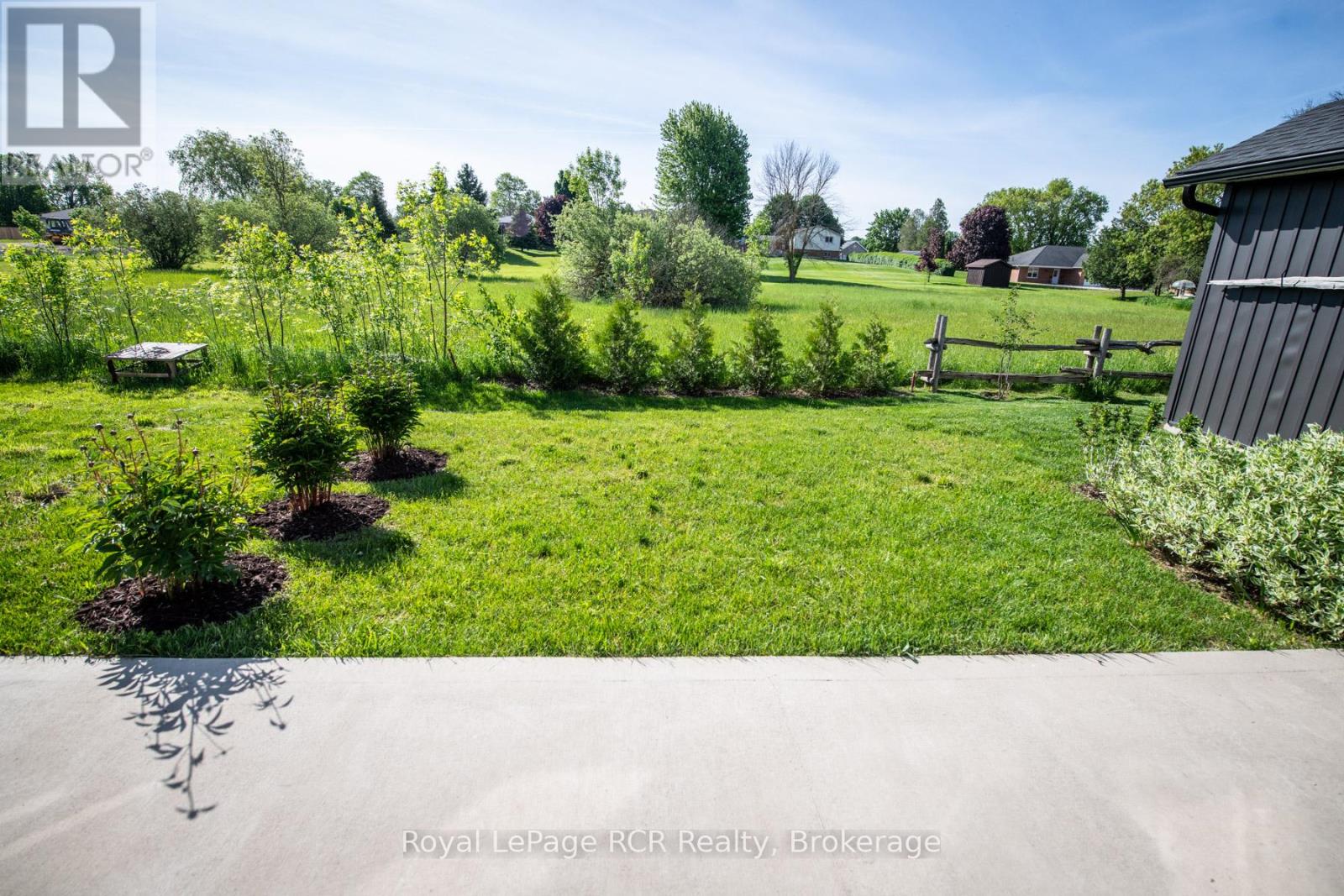 380 Wellington Street E, Wellington North, Ontario  N0G 2L2 - Photo 10 - X13424702