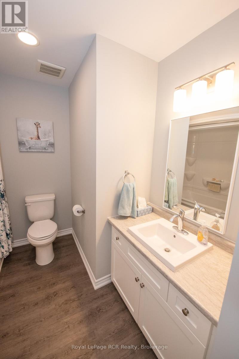 380 Wellington Street E, Wellington North, Ontario  N0G 2L2 - Photo 14 - X13424702