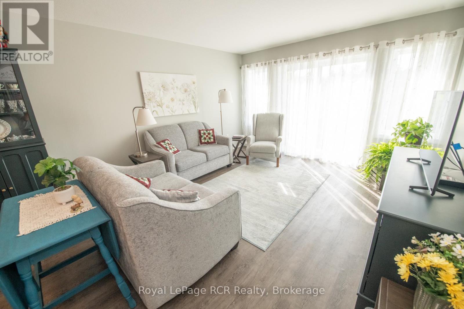 380 Wellington Street E, Wellington North, Ontario  N0G 2L2 - Photo 15 - X13424702
