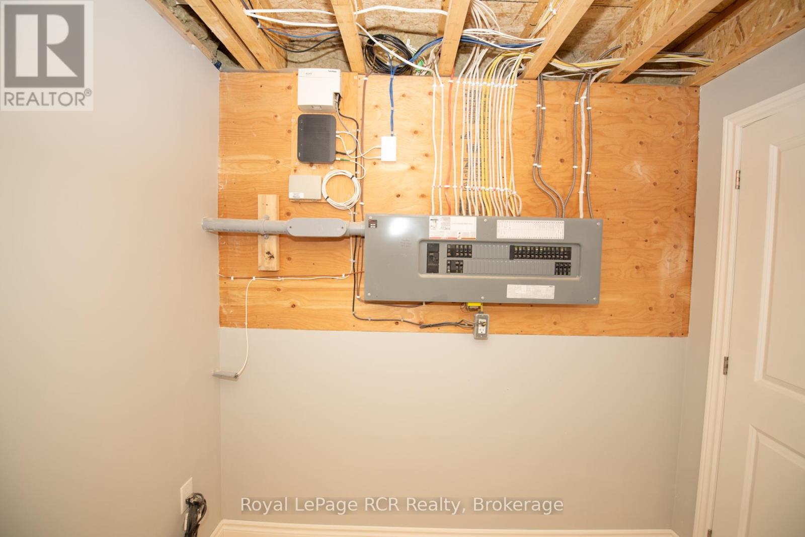 380 Wellington Street E, Wellington North, Ontario  N0G 2L2 - Photo 37 - X13424702