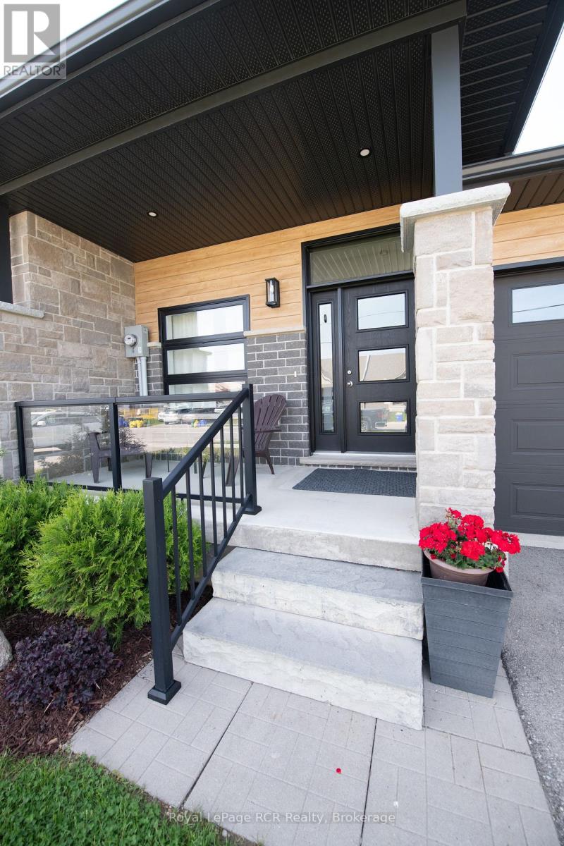 380 Wellington Street E, Wellington North, Ontario  N0G 2L2 - Photo 4 - X13424702