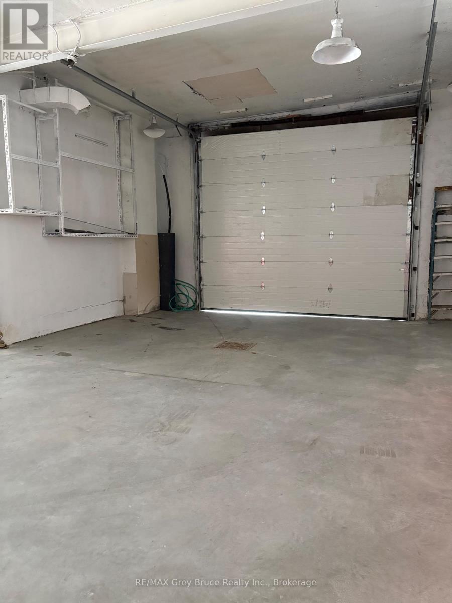 17 1st Ave N, Chesley 1st Avenue N, Arran-Elderslie, Ontario  N0G 1L0 - Photo 2 - X13424908