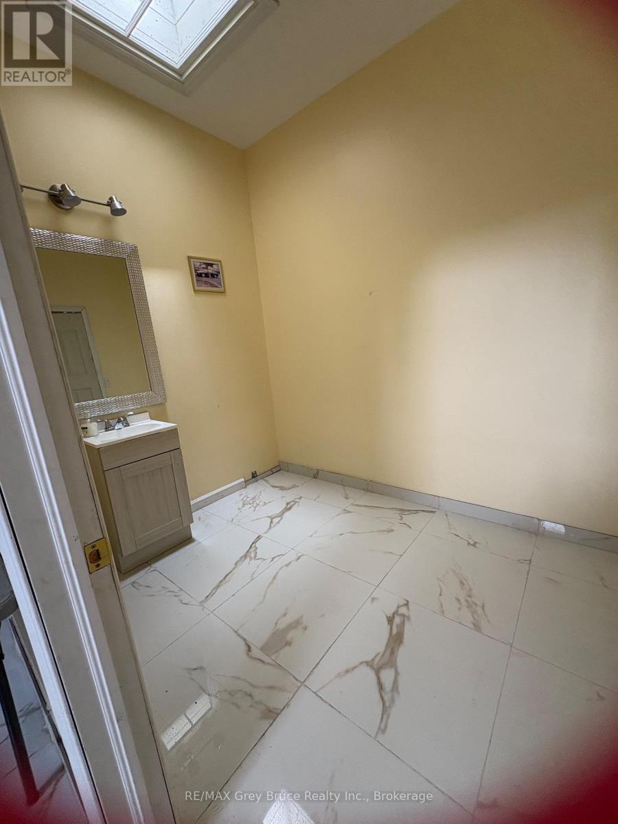 17 1st Ave N, Chesley 1st Avenue N, Arran-Elderslie, Ontario  N0G 1L0 - Photo 6 - X13424908