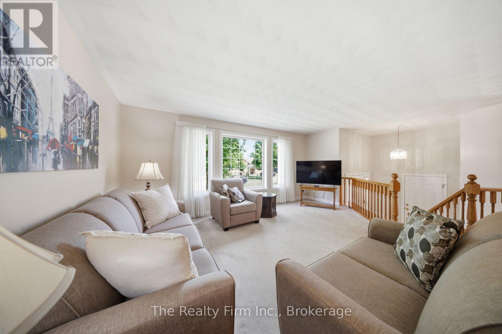 53 Heron Avenue, Woodstock, Ontario N4T 1T2 - Photo 8 - X13424894