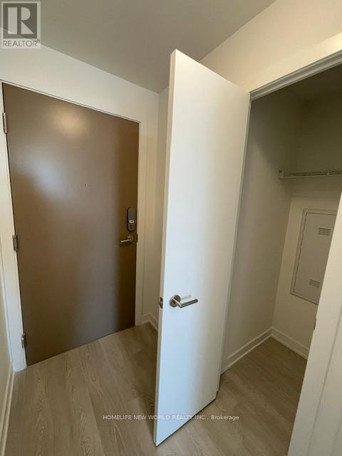 1707 - 5 Quarrington Lane, Toronto, Ontario  M3C 0S5 - Photo 7 - C13424496