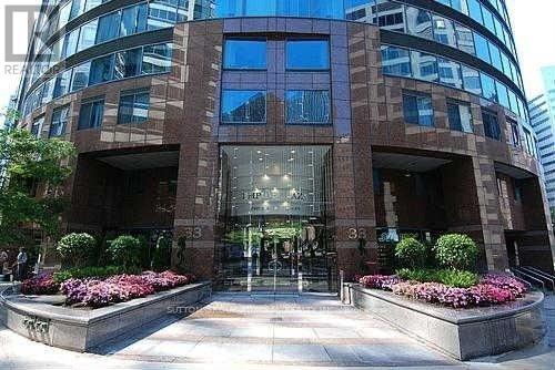 904 - 33 University Avenue, Toronto, Ontario  M5J 2S7 - Photo 2 - C13424598