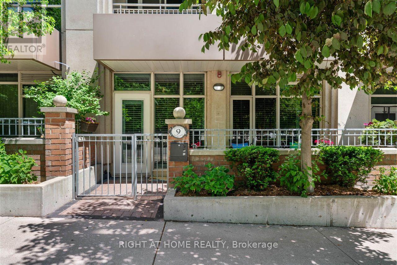 9 BASTION STREET, Toronto, Ontario