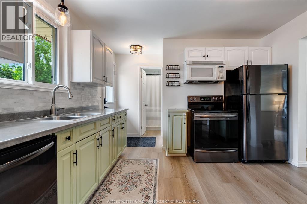 4399 Ashfield Crescent, Windsor, Ontario  N9G 2G8 - Photo 11 - 26013665
