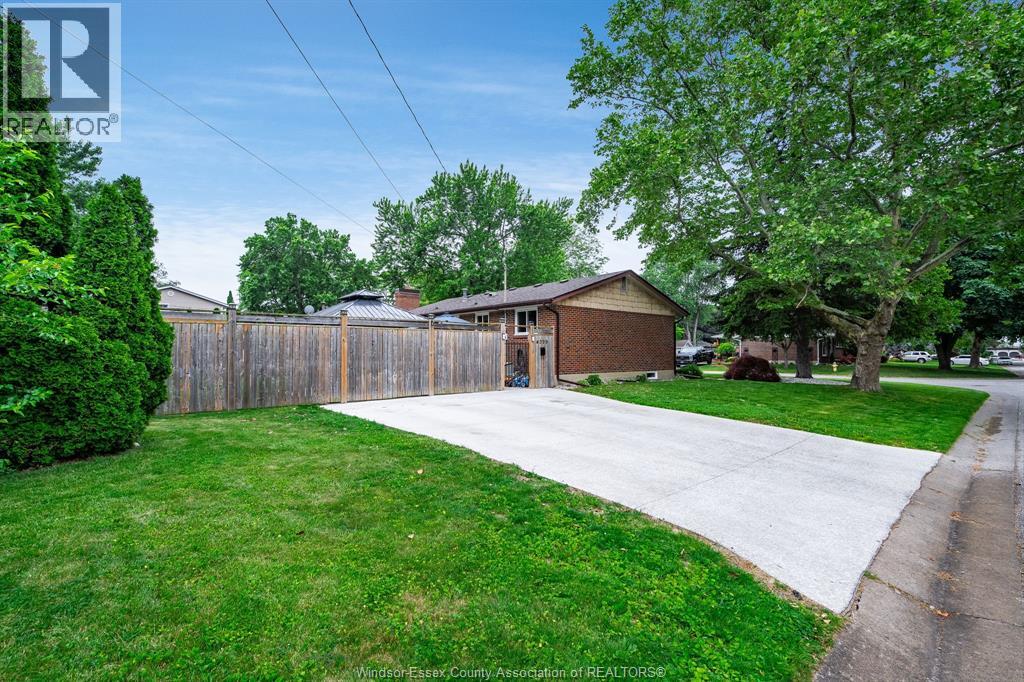 4399 Ashfield Crescent, Windsor, Ontario  N9G 2G8 - Photo 32 - 26013665