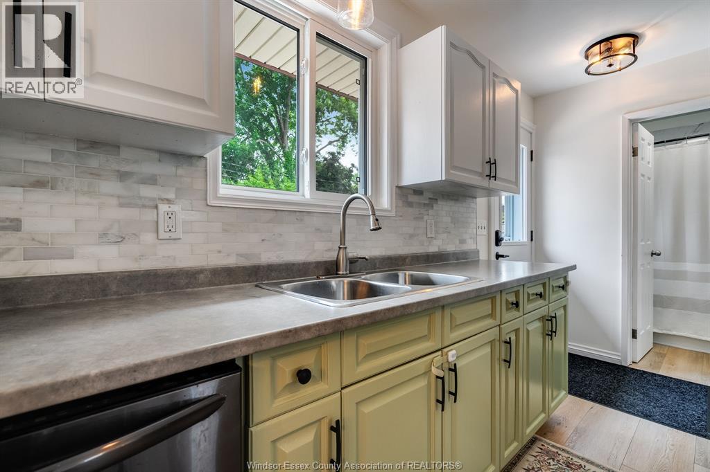 4399 Ashfield Crescent, Windsor, Ontario  N9G 2G8 - Photo 8 - 26013665
