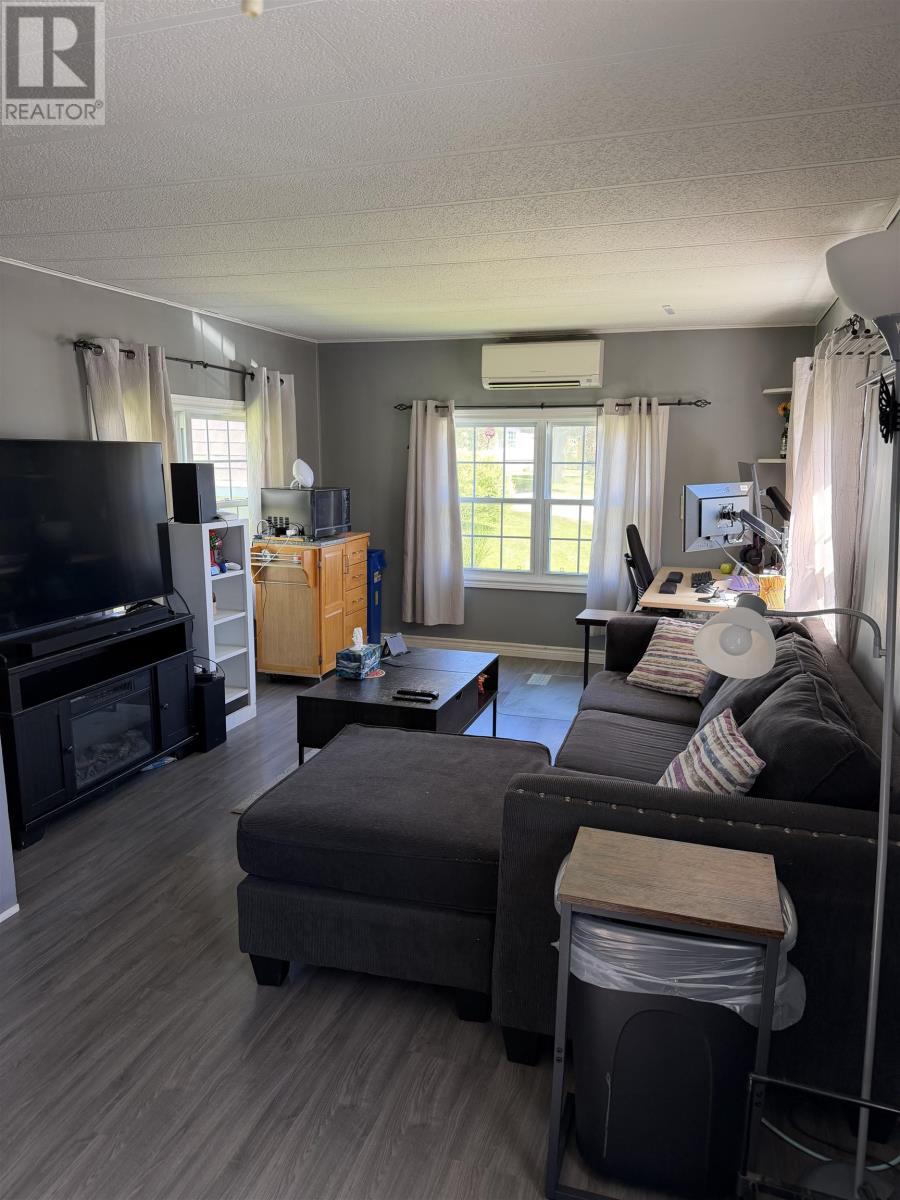 22 Manor Drive, Charlottetown, Prince Edward Island  C1A 6P9 - Photo 2 - 202613913