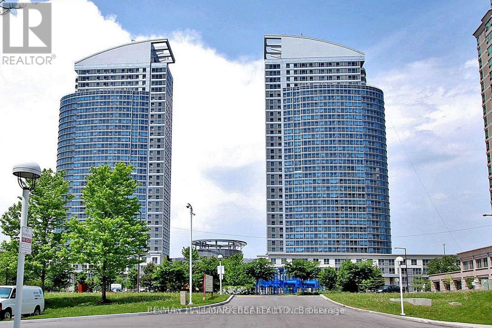 3207 - 38 Lee Centre Drive, Toronto, Ontario  M1H 3J7 - Photo 2 - E13424500