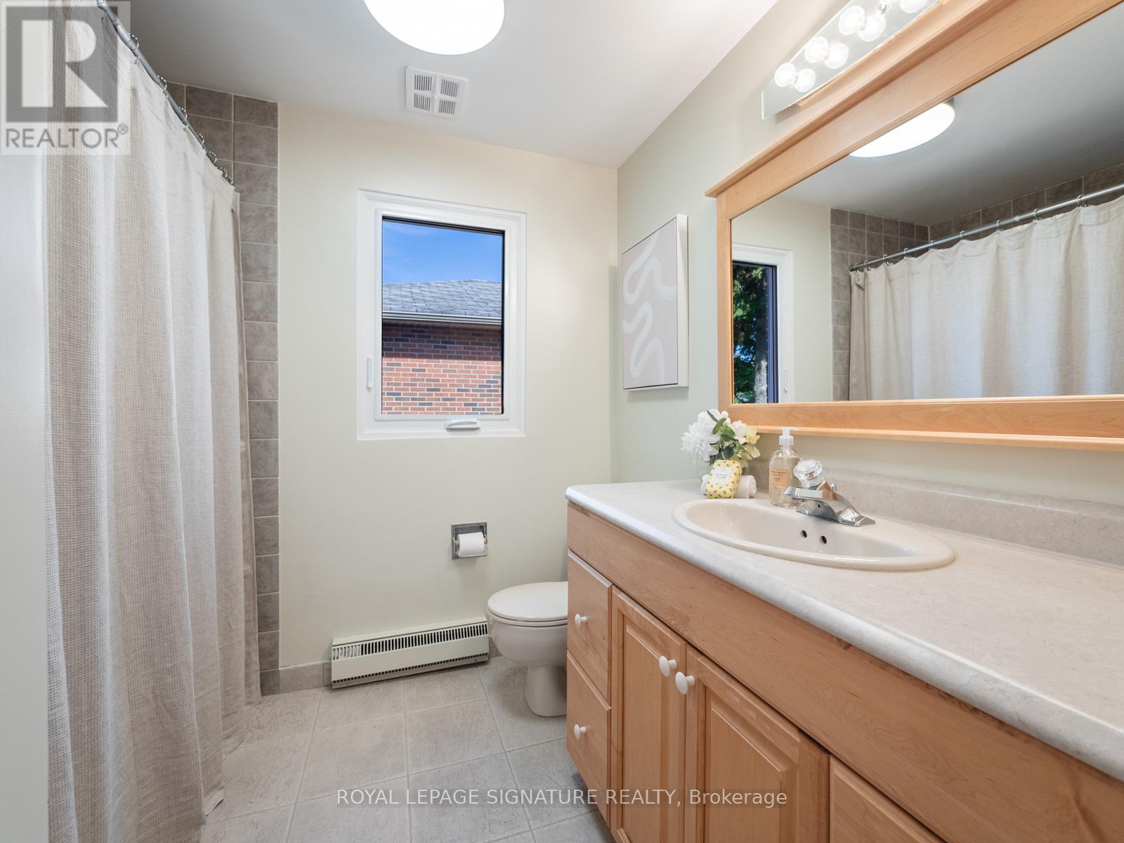 4 Gablehurst Crescent, Toronto, Ontario  M1T 2L2 - Photo 34 - E13424538