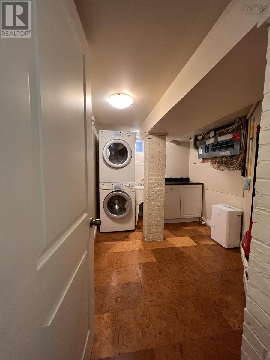 6583 Quinpool Road, Halifax, Nova Scotia  B3L 1B6 - Photo 41 - 202613239